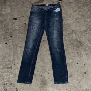 Arizona Women's Blue Jeans- worn, cute and comfy!